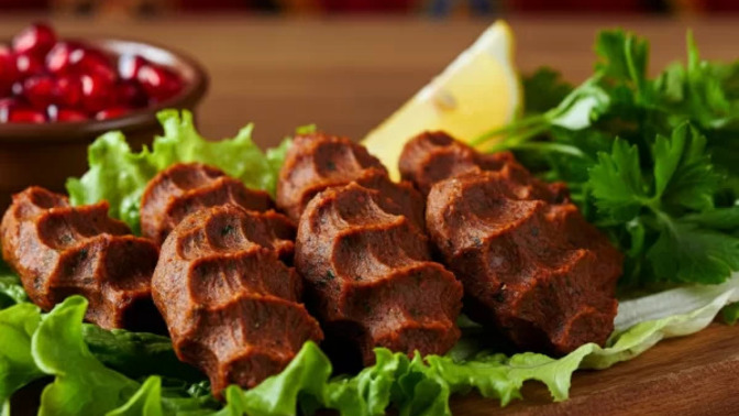 Çiğ köfte etli mi, etsiz mi olmalı?