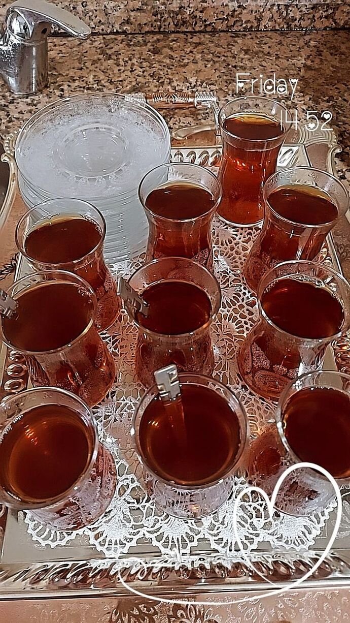 Sizin eve de sürekli misafir geliyor mu?
