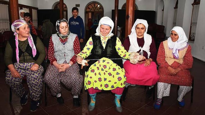 Türkiyede neden giyim konusunda gelişememiştir?