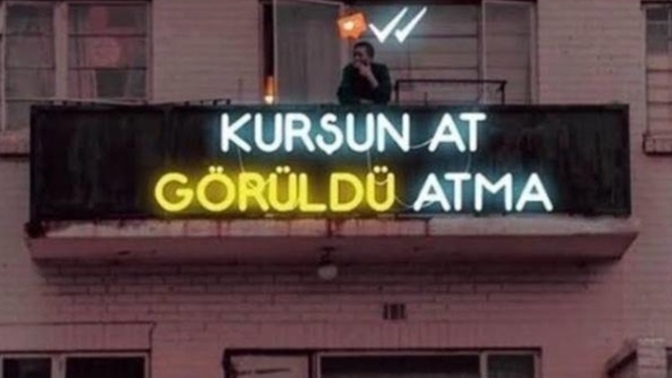 “Görüldü” yedikten sonra ikinci mesajı atan karşı cins yüzsüz müdür, yoksa seviyor mudur?