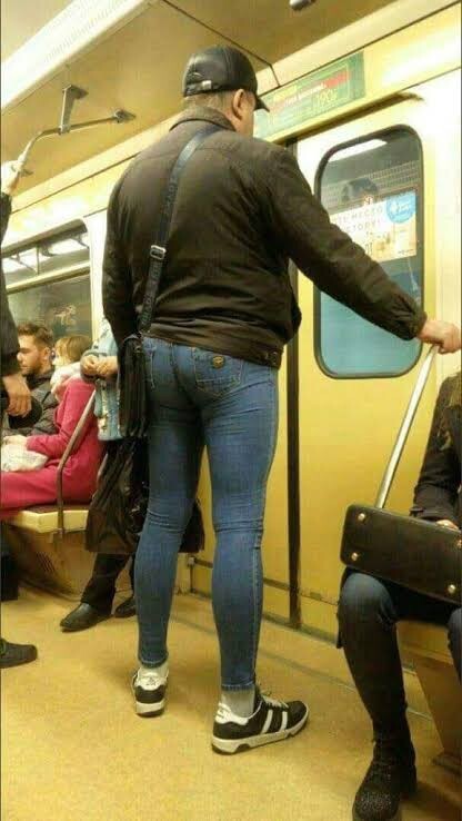 Tayt pantolon giyen erkekten olur mu?