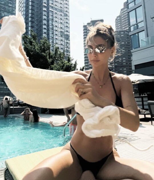 Hangi yaz kombini daha fresh gözüküyor?