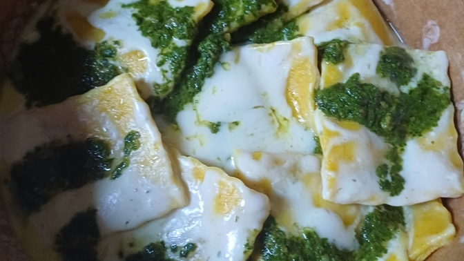 Ravioli seven & yiyen var mı?
