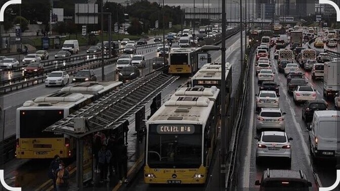 Toplu taşımada bindiğin otobüs vs boşsa koltuk seçmekte zorlanır mısın?