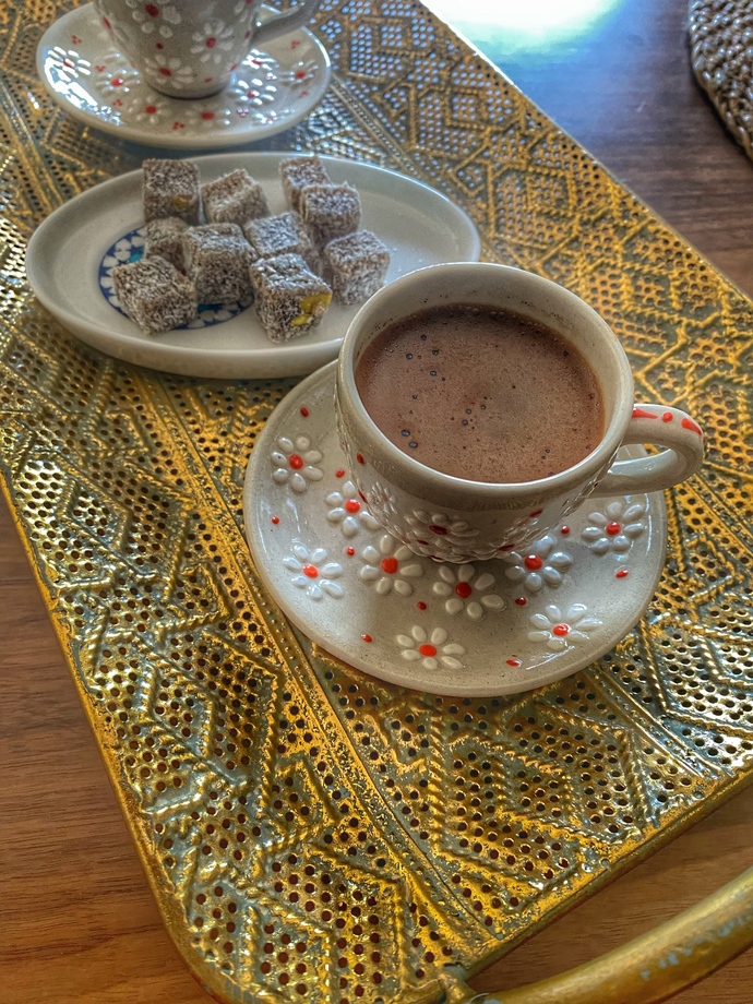 Kahve yanı favoriniz çikolata mı, lokum mu?