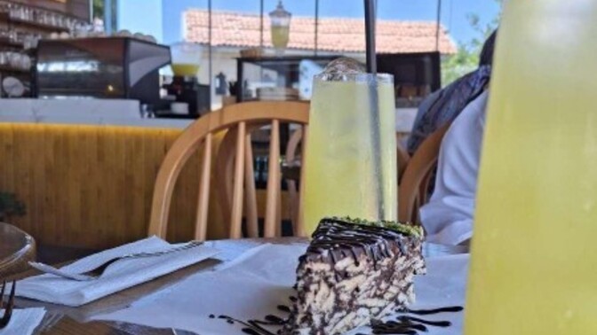 Limonata mı soğuk çay mı?