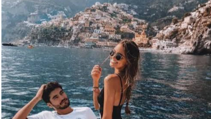 Tatil yaparken tek mi gidersiniz yoksa eşiniz/sevgiliniz ile mi çıkarsınız?