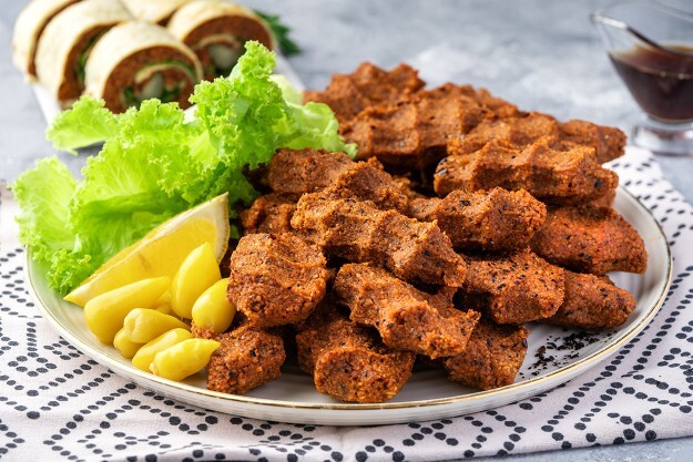 Çiğköfte mi içli köfte mi?