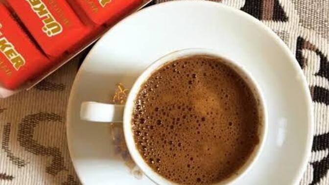 Kahvemi şekersiz içiyorum ama her sabah yanına iki parça çikolata yiyorum. Bu durum kilo yapar mı?