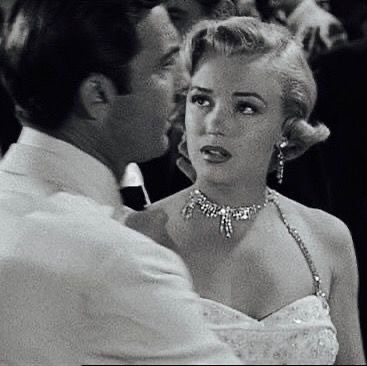 İknaysan hissetmeye başlarsın Monroe
