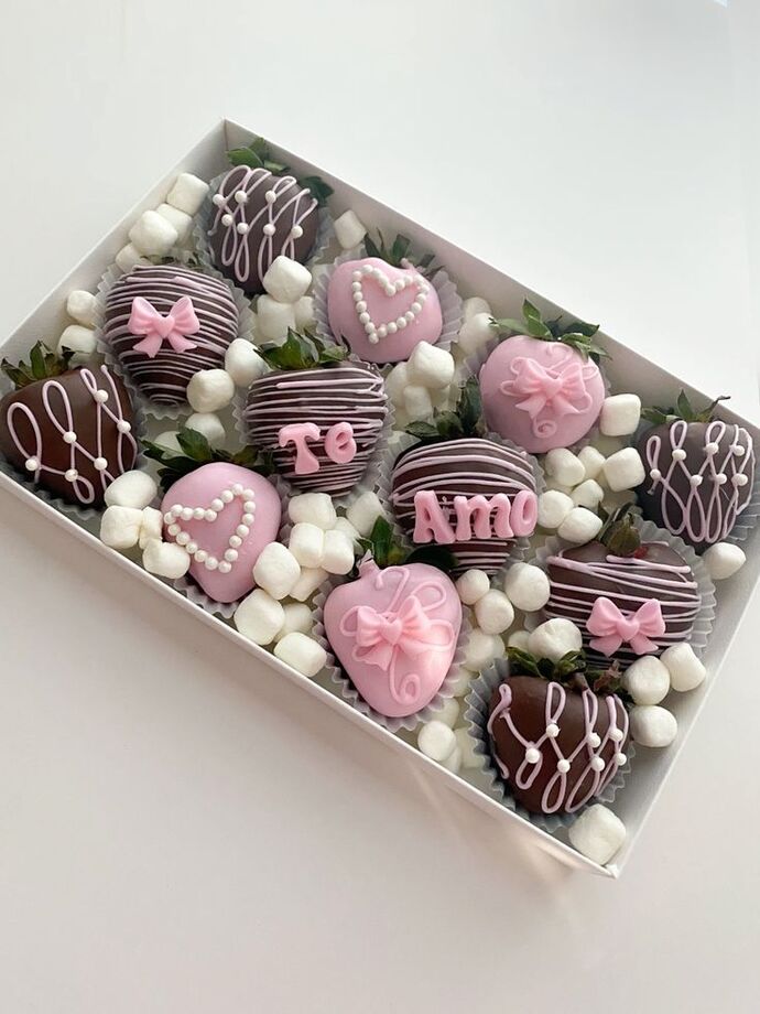 Size hangi çikolatayı ısmarlardım söyliyimmi 🎀🍰?