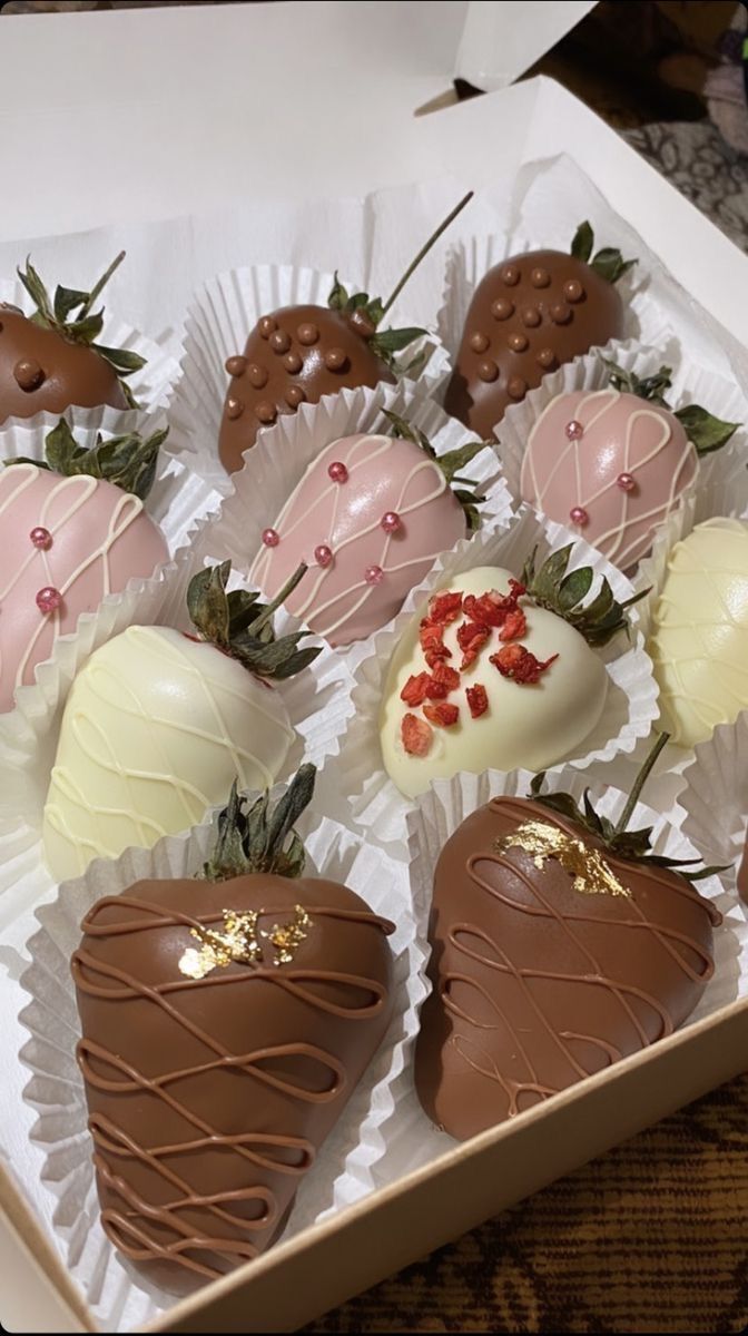Size hangi çikolatayı ısmarlardım söyliyimmi 🎀🍰?