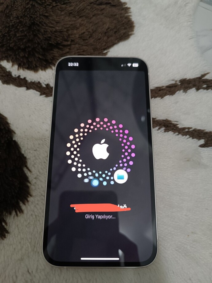 Yeni iphone aldim uygulama ındırmek ıcın gmaile kod ıstedi sifremi girdim ve bu ekrandan ılerıye gıdemıyorum yardım?