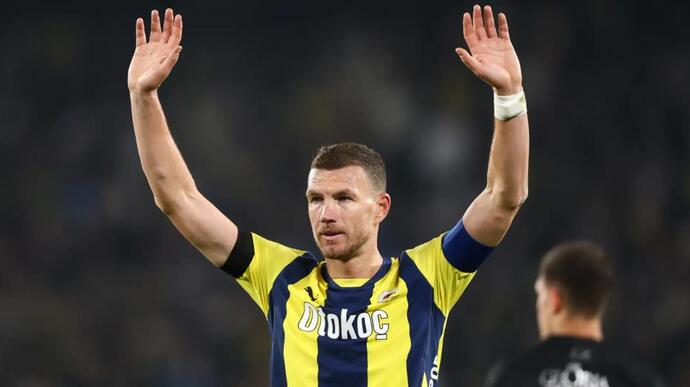 Edin Džeko Fiorentinada! Sizce yıldız oyuncu İtalyada başarılı olabilir mi?