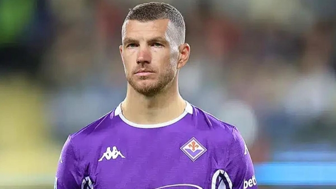 Edin Džeko Fiorentinada! Sizce yıldız oyuncu İtalyada başarılı olabilir mi?