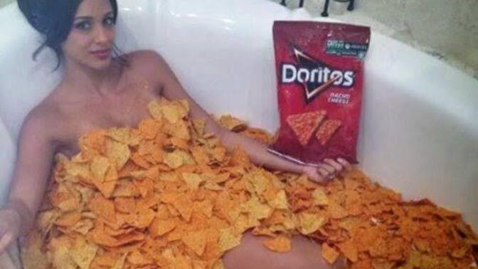 Diyette olduğumu bilen hain kankamın bana yaptığı cips sunumu nasıl 😑?