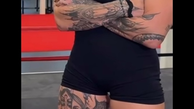 Sizce dövüşte bu kız mı alır yoksa genç kaleci cem efe eroğlu mu?
