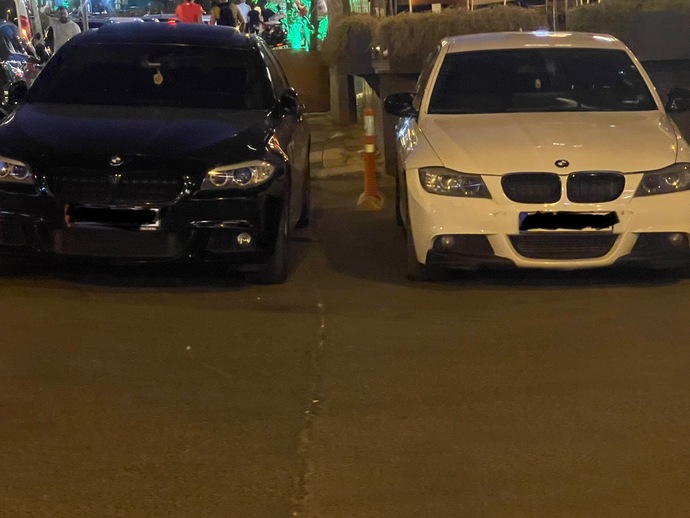 Hangi araba sence daha güzel duruyor?