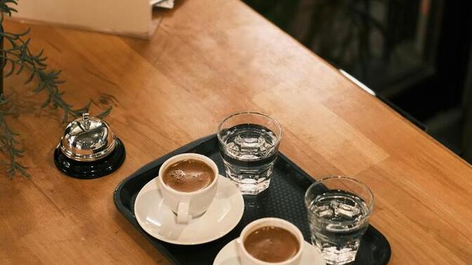 Dışarı çıktığınızda tercih ettiğiniz içecek kahve mi oluyor?