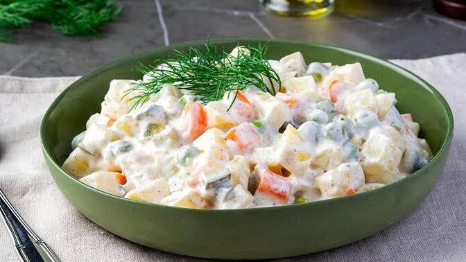Rus salatasında kornişon turşu olmalı mıdır?
