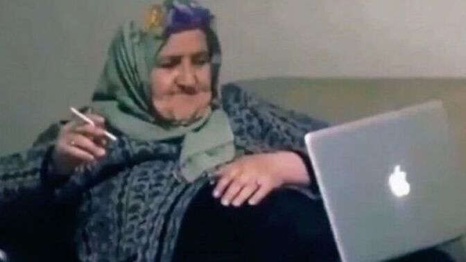 Bir konuda hiç bilginiz yoksa bile, özgüvenle konuşur musunuz, yoksa “susmak da bir sanattır” mı dersiniz?