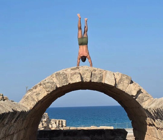 Köprünün üstünde yoga yapılır mı?