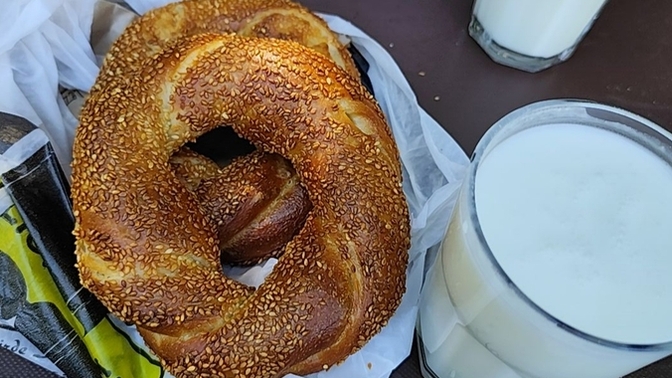Simit ayran sever misiniz. Veya yediniz mi hiç?