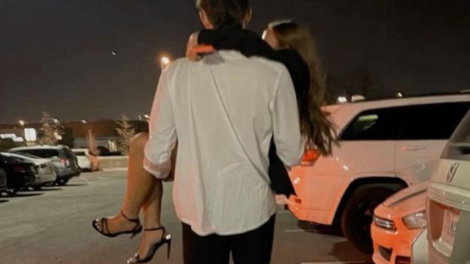 Gel buraya mı dersiniz, kucaklayıp götürür müsünüz?