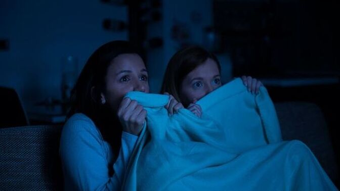 Seninle, korku filmi izlenilir mi 🎥?