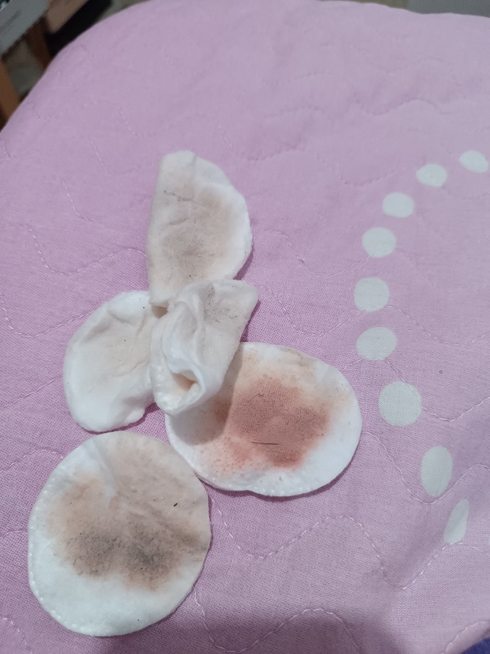 5 tane ile anca çıkmış üzerine de yüzümü yıkadım 😅 tabi ki