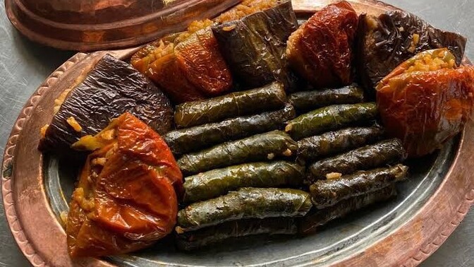 Dolmaların yanına yoğurt tercih eder misiniz?