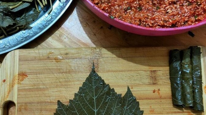 Sizce yaprak sarması mı kısır mı?