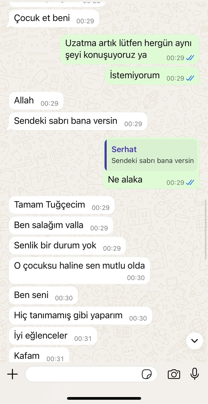 Arkadaşlar bi kaç defa görüştük ve çocuk bana bunları yazıyor normal mi?
