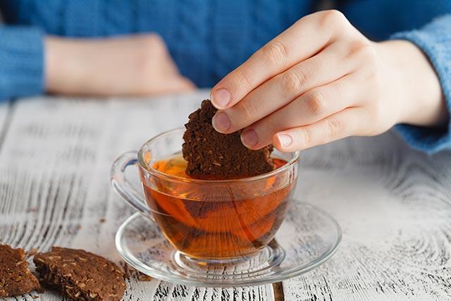 Çaya bandırınca her şey güzelleşir diyenlerden misin?