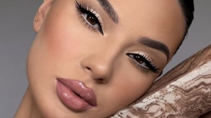 Sizinde eyeliner çekerken elleriniz titriyor mu?