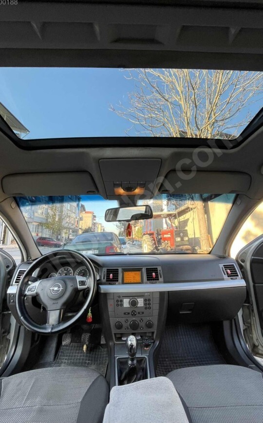 Arabanız da Sunroof açılır tavan var mı bu donanımın olması gerekli mi sizce?