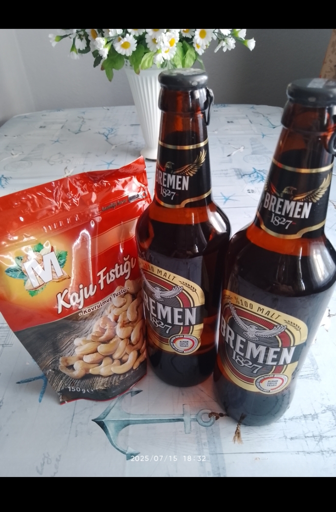 Bütün gün eşşek gibi gezdim. Bu akşam biraz içsem fena olmaz değil mi arkadaşlar?