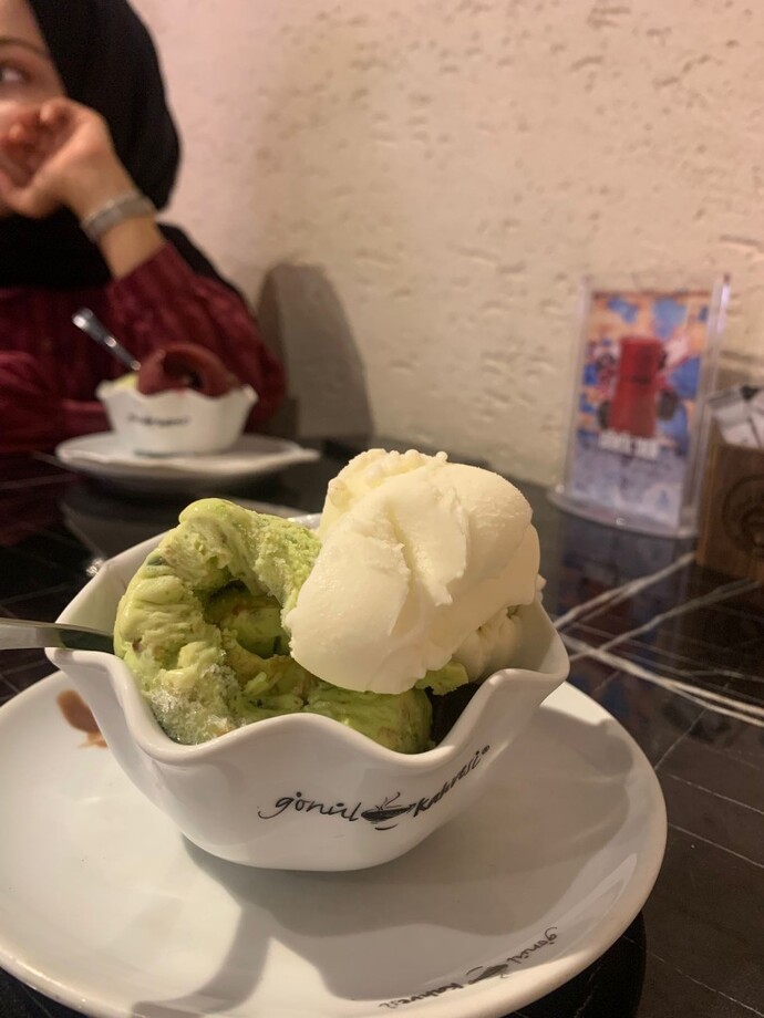 Size hangi çeşit dondurma ısmarlarım söyleyeyim mi?
