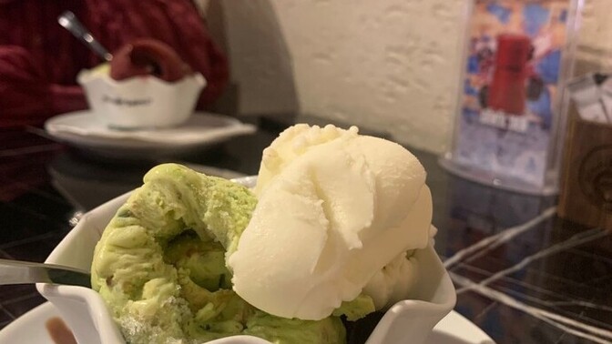 Size hangi çeşit dondurma ısmarlarım söyleyeyim mi?