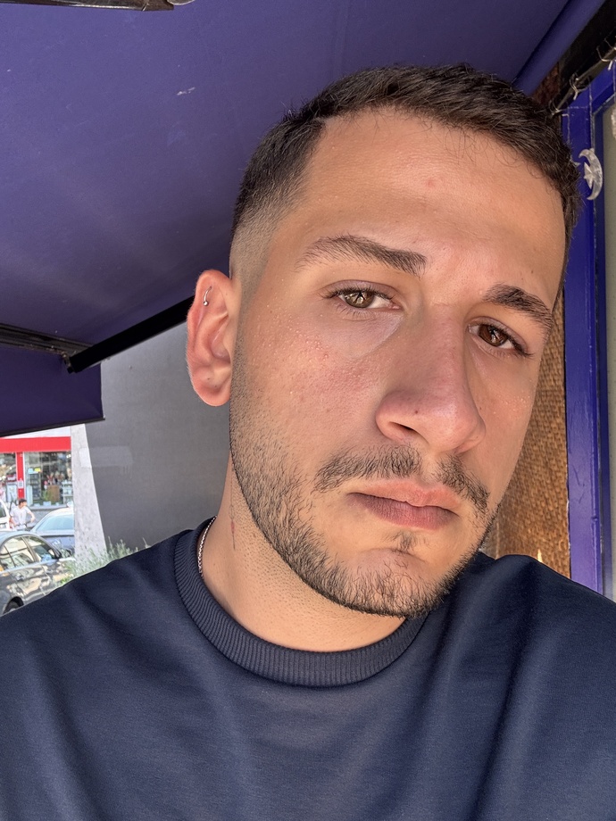 Kızlar yüzümdekilere çözümü olan var mı?