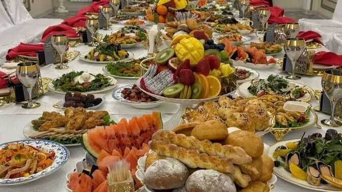 Ağız şapırdısıyla dolu bir masada yemek yiyebilirmisiniz😂?