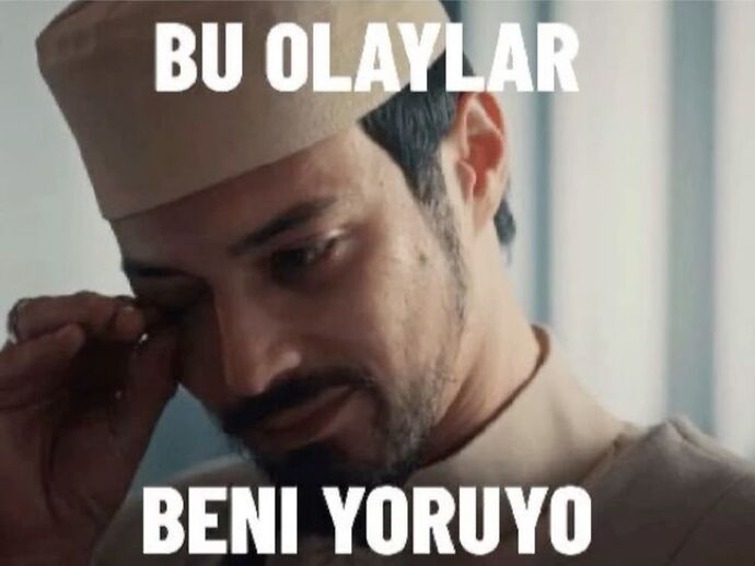 Olmaması bir tık anormal gibi yoksa devir mi anormal ben anormal galiba.