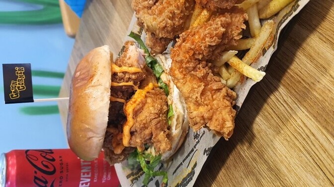 Severek yediğiniz hamburger menüsü var mı?