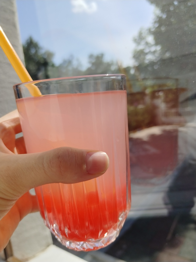 Baloncuklu soğuk içecek 😅😂(ismi lazım değil) içmeyi sever misiniz?