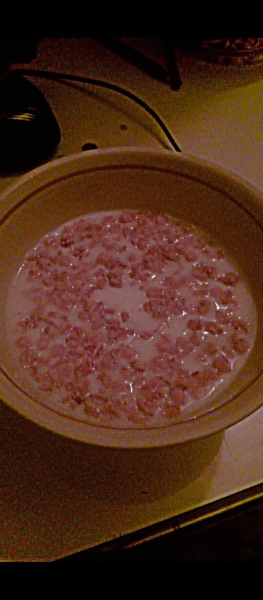 Sizce ben dün gece Granola yiyip hayata küsmüş müyümdür?