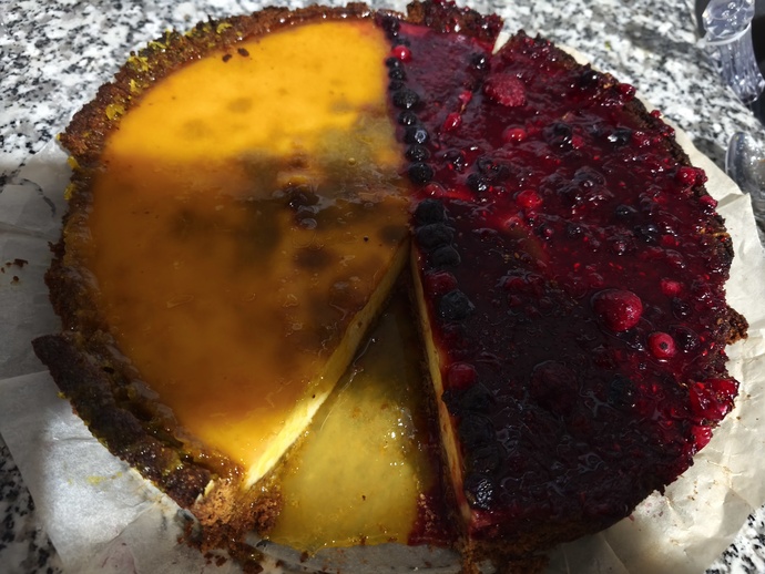 Cheesecake yaptım. En çok neli cheesecake seversiniz 🫐🍰✨🦄?