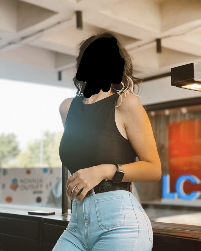 Sizce kolumdaki çatlaklar itici mi duruyor?