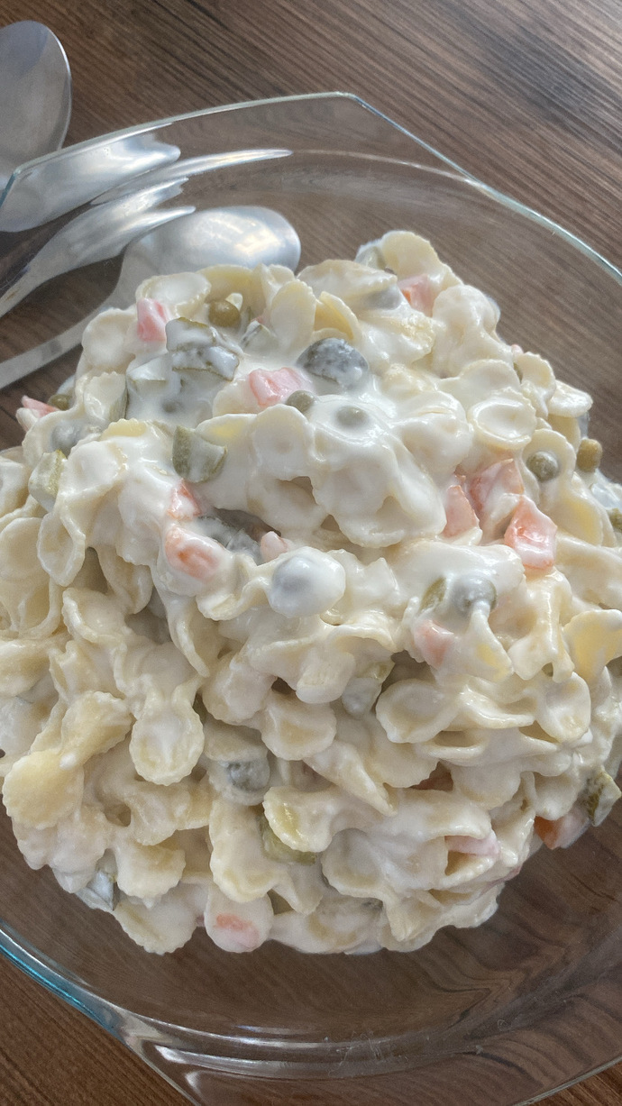 Makarna salatası sevenlerrrrr tek ben mi aşığım?