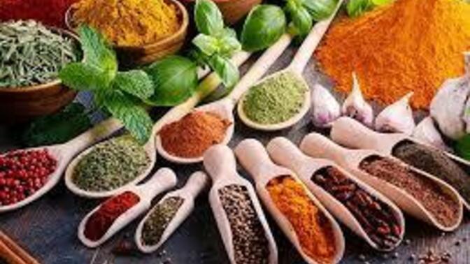 Yemeğe tat veren salça mı baharat mı?