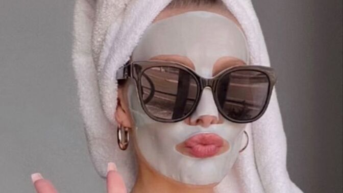 Haftalık cilt bakım rutininizde vazgeçemediğiniz uygulama ne? Peeling mi, maske mi, buhar banyosu mu?
